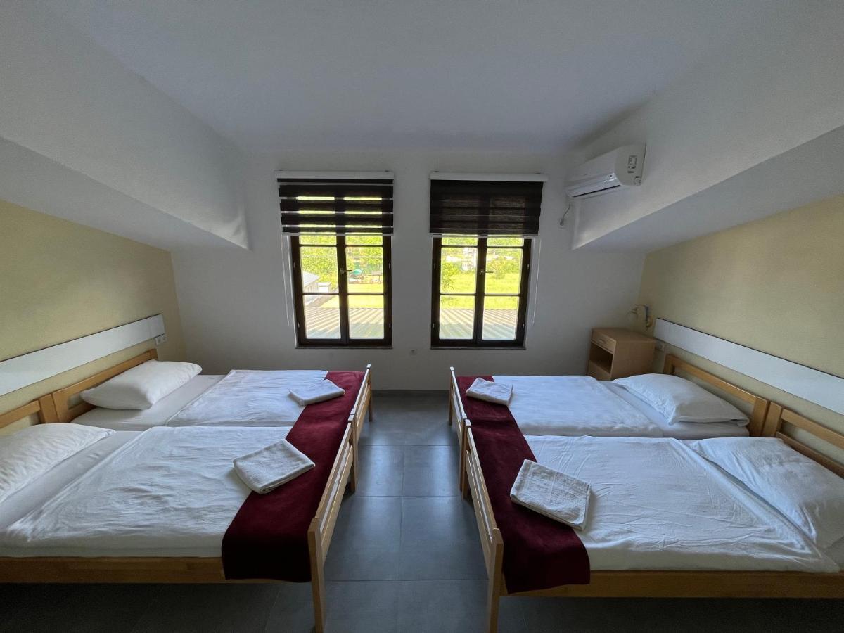 Rooms And Apartments Neron Bihac Lohovo エクステリア 写真