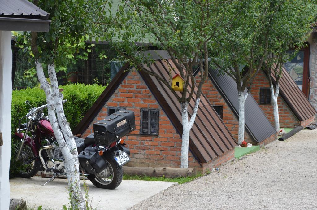 Rooms And Apartments Neron Bihac Lohovo エクステリア 写真